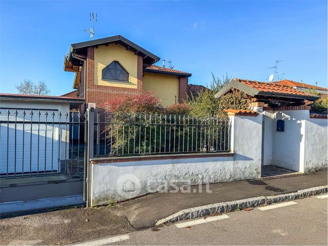 Appartamento in residenziale in Via Salvo D'Acquisto 42