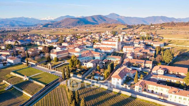 Terreno edificabile in residenziale in Via Provinciale