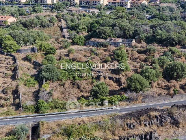Terreno edificabile in residenziale in Via Roberto Rimini 45