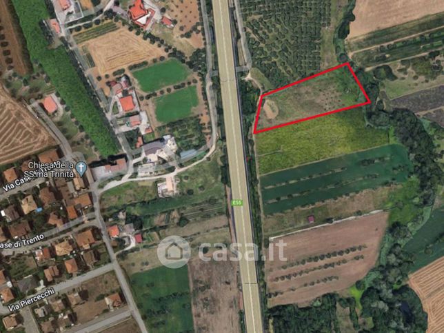 Terreno agricolo in commerciale in Via Colle San Massimo