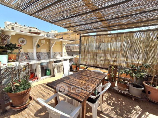 Casa indipendente in residenziale in Via Roma 132