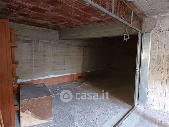 Garage/posto auto in residenziale in Via Tripoli 151