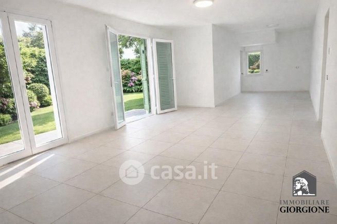 Appartamento in residenziale in Via Interna 1