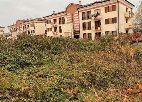 Terreno edificabile in residenziale in Viale Verona