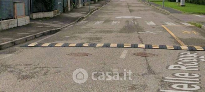 Box/posto auto in residenziale in Via delle Rogge