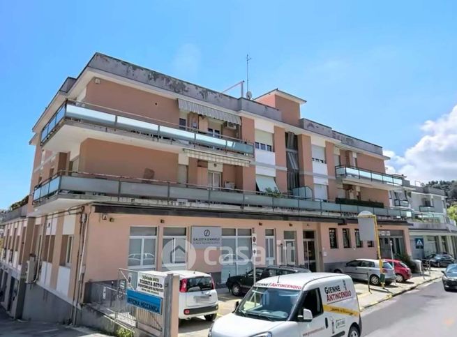 Appartamento in residenziale in Via Achille Barilatti 7