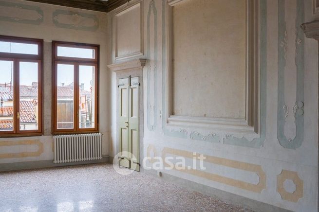 Appartamento in residenziale in Via Achille Forti