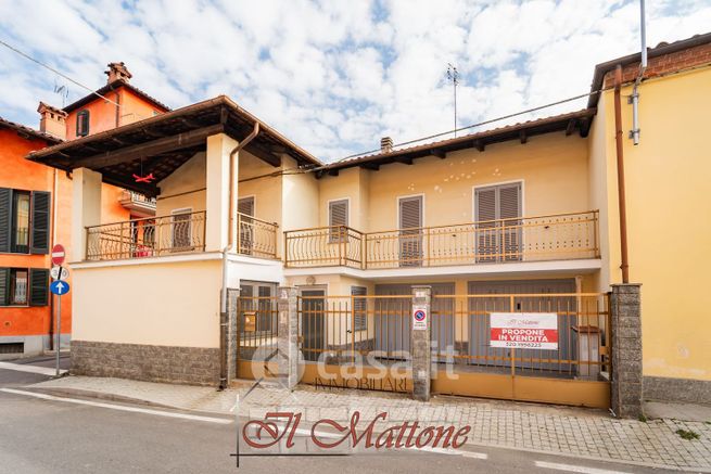 Casa indipendente in residenziale in Via Roma 5