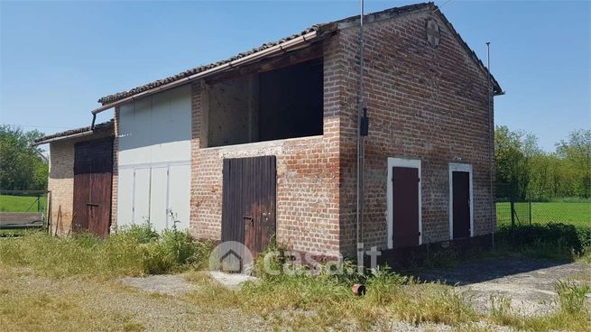 Casa indipendente in residenziale in 