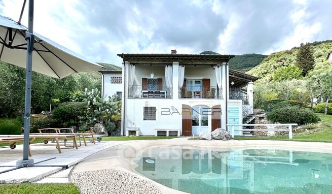 Villa in residenziale in 