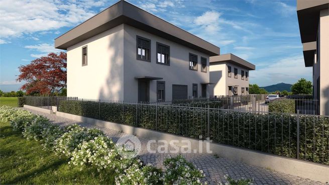 Villetta a schiera in residenziale in Via Lombardini