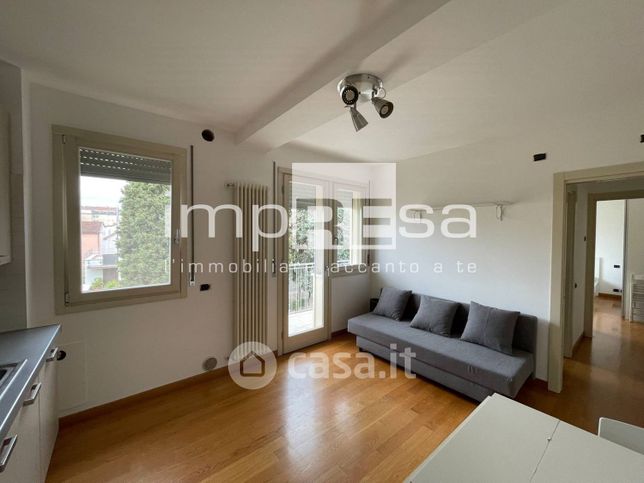Appartamento in residenziale in Viale Fratelli Bandiera 20