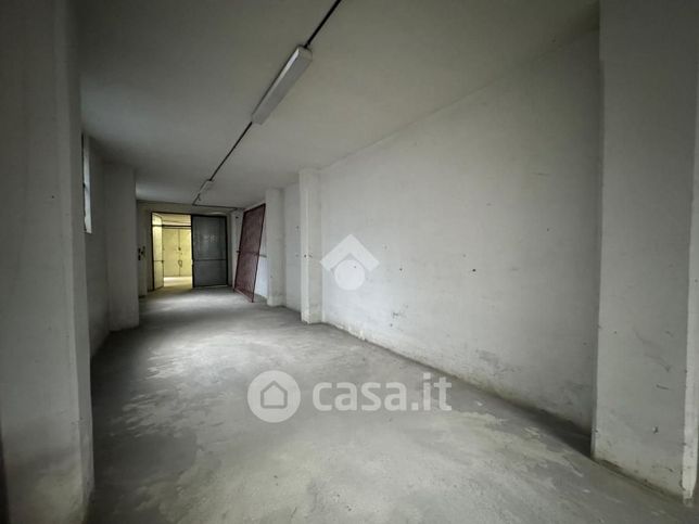 Garage/posto auto in residenziale in Via Neive 1