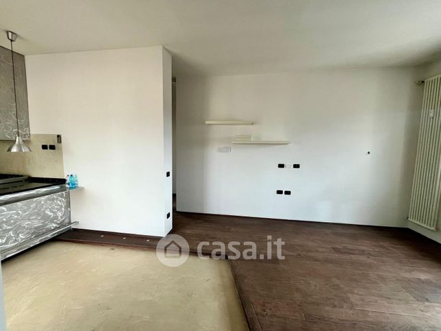 Attico/mansarda in residenziale in Via Gioacchino Rossini 35