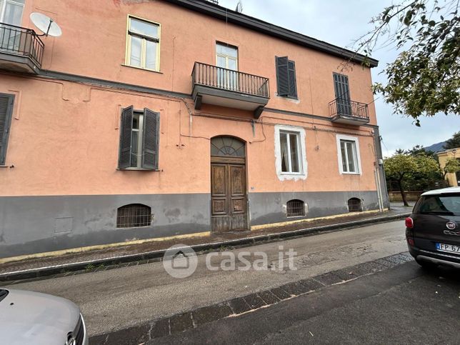 Appartamento in residenziale in Via L. Giordano 88