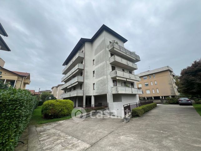 Appartamento in residenziale in Via Varese 59