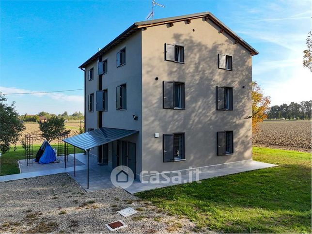 Casa indipendente in residenziale in Strada Canaletto Nord