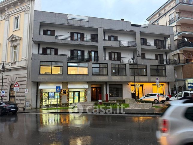Ufficio in commerciale in Via Francesco De Sanctis