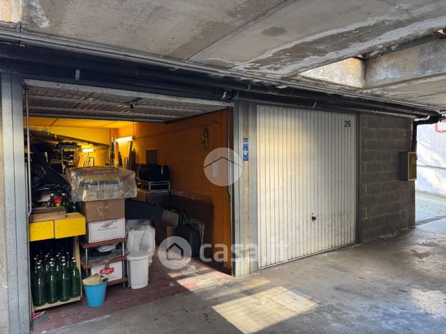 Box/posto auto in residenziale in Via Sospello 11