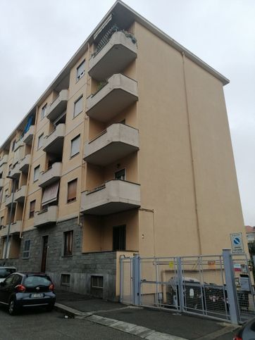 Garage/posto auto in residenziale in Via Fratelli de Maistre 6 a