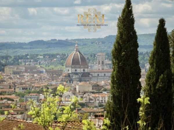 Villa in residenziale in 