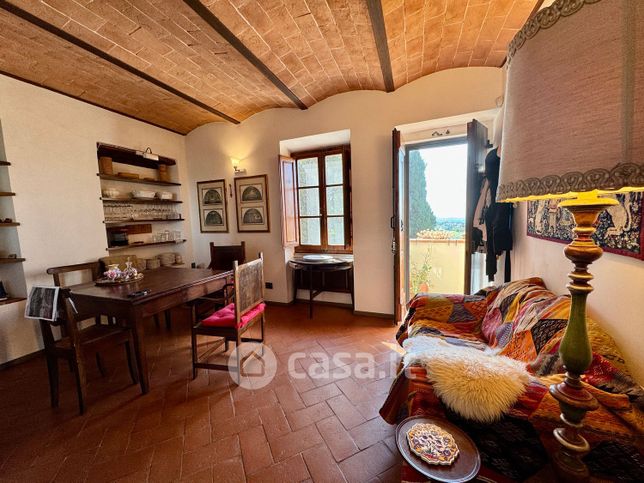 Casa indipendente in residenziale in Via Lucardo Alto 5