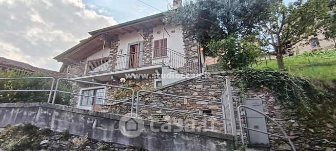 Villa in residenziale in Via per Stresa 2