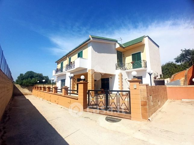 Villa in residenziale in Via Monsignor Giuseppe Stella 58