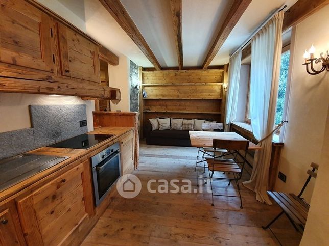 Appartamento in residenziale in Strada del Villair 16