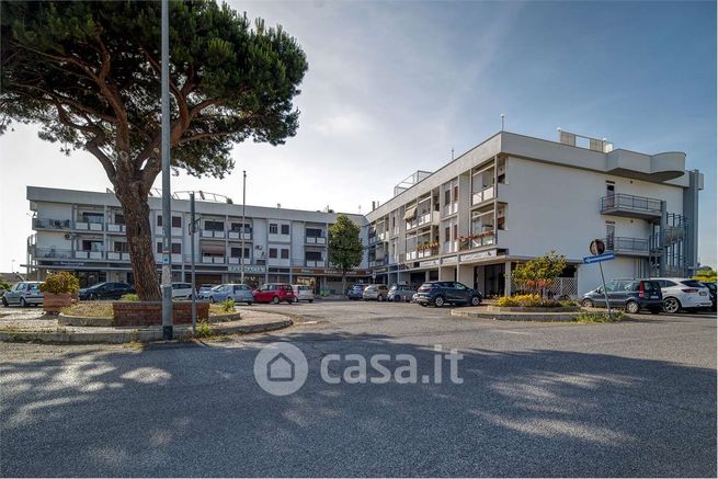 Box/posto auto in residenziale in Via dell' Etruria