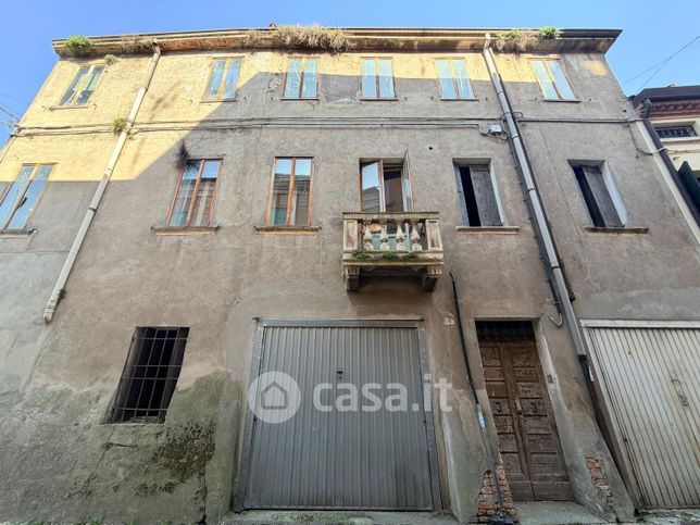 Villetta a schiera in residenziale in Via Samuele Donatoni 18