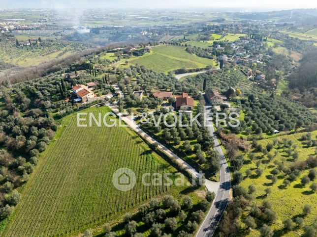 Terreno agricolo in commerciale in Via Macia