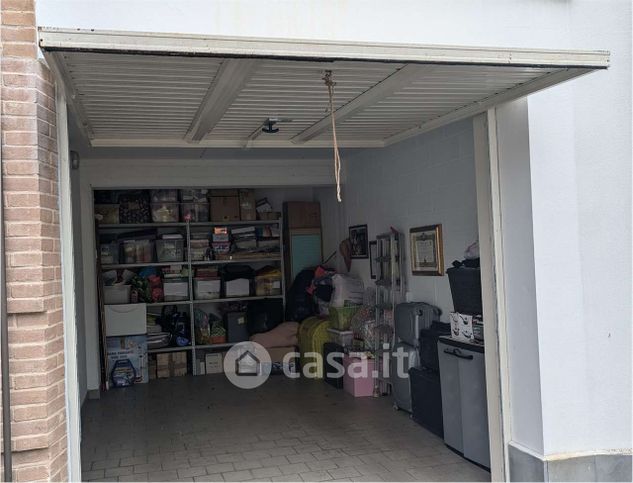 Garage/posto auto in residenziale in 