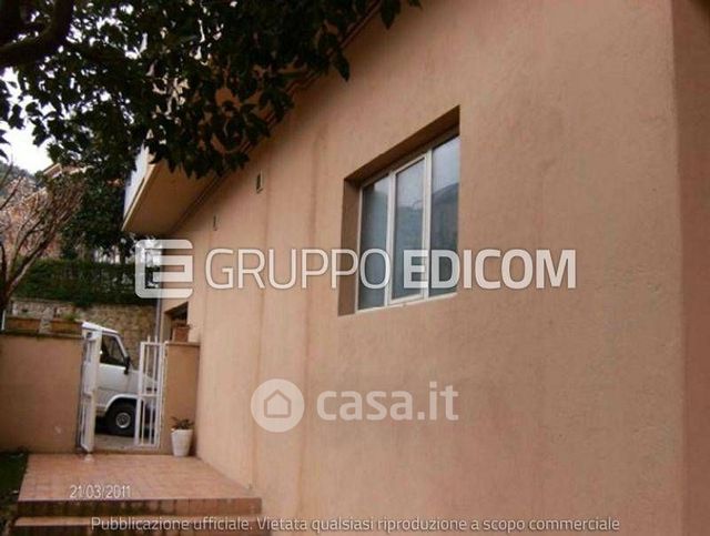 Box/posto auto in residenziale in Via Basso la Motta