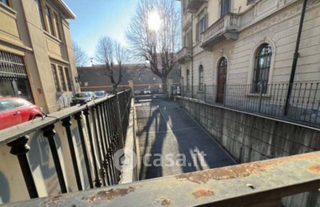Box/posto auto in residenziale in Viale Mamiani