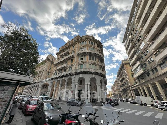 Garage/posto auto in residenziale in Via Stefano Dondero