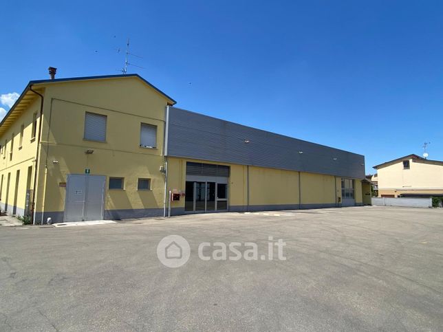 Capannone in commerciale in Via Geminelli 1 A