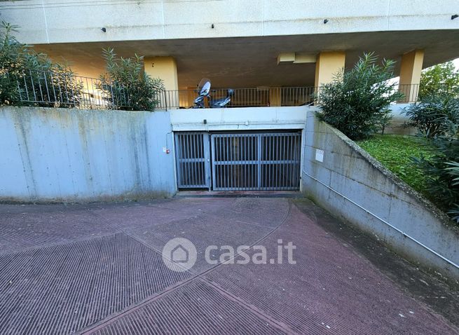 Box/posto auto in residenziale in Via Erminio Macario