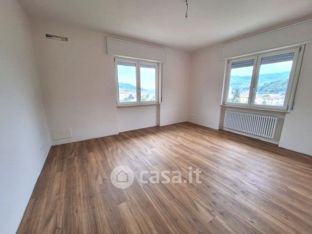 Appartamento in residenziale in Via Ottone Menato