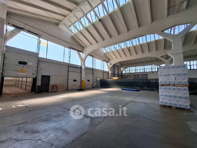 Capannone in commerciale in Via Mantova