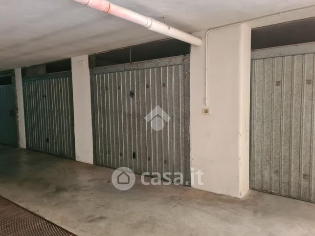 Garage/posto auto in residenziale in Via Carlo Goldoni 24