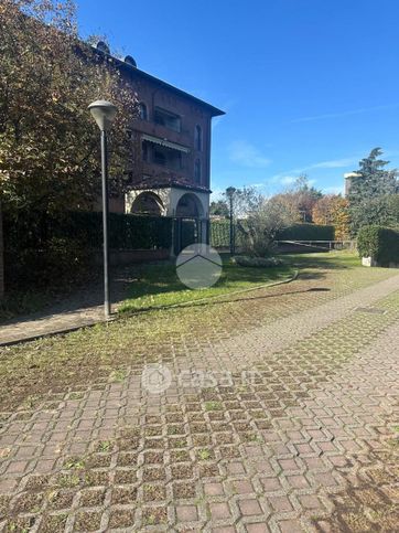 Box/posto auto in residenziale in Via Bonaventura Broggini 29