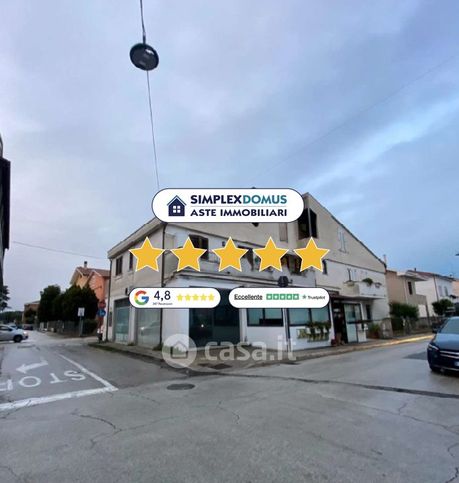 Appartamento in residenziale in Via Fratelli Bandiera