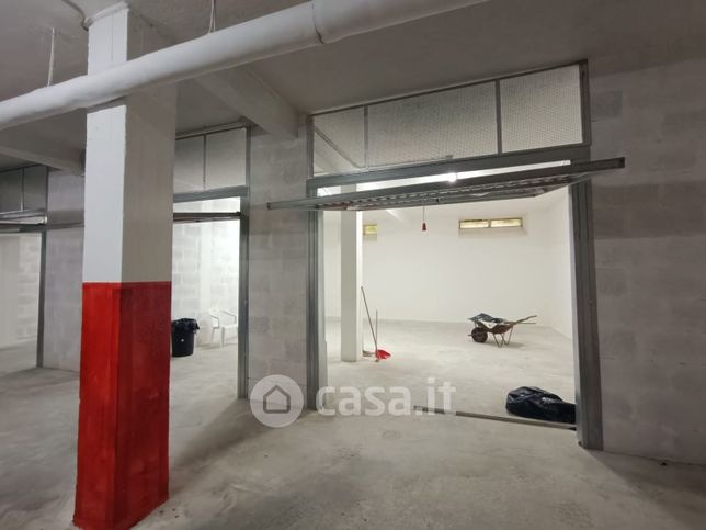 Garage/posto auto in residenziale in Via del Casale Santarelli