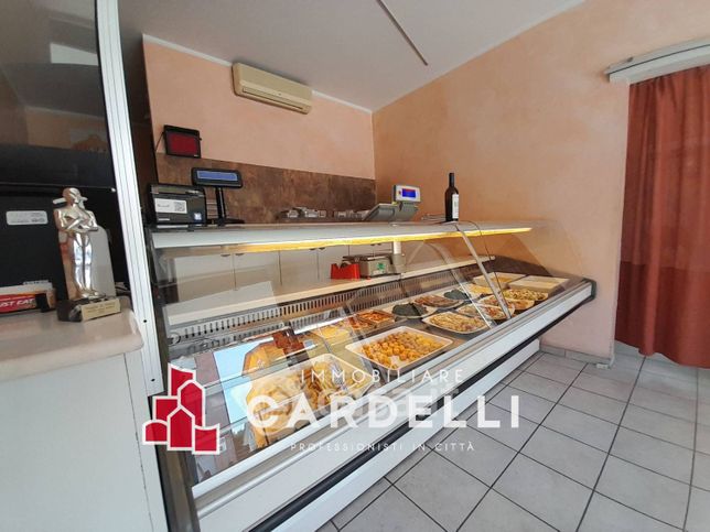 Attivitã /licenza (con o senza mura) in commerciale in Via Silvio Pellico 125