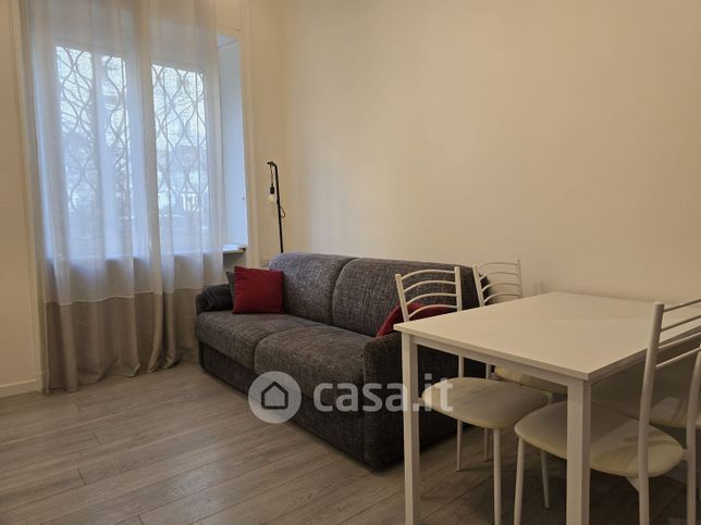 Appartamento in residenziale in Viale Emilio Caldara 26