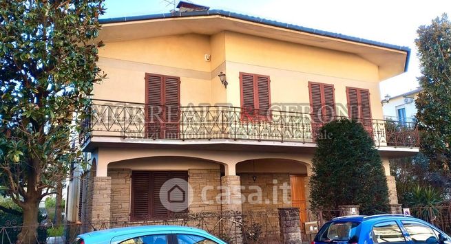 Villa in residenziale in Via Ponzano