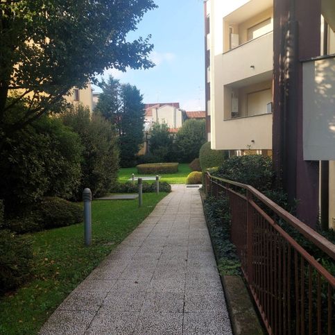 Appartamento in residenziale in Via Luigi Galvani 27