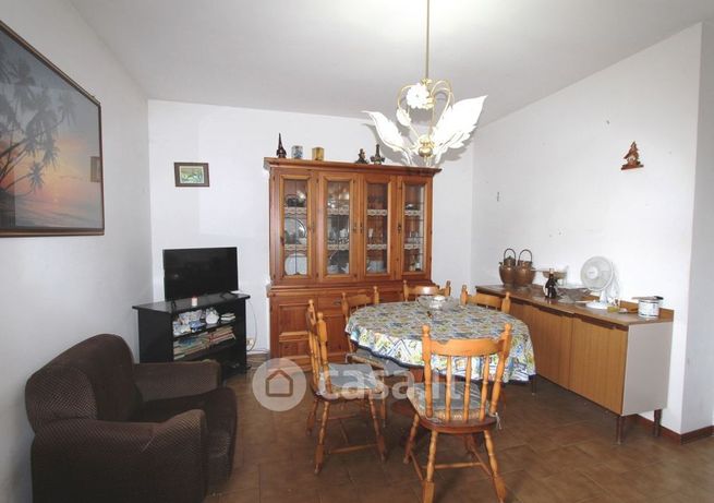 Appartamento in residenziale in Via Lauretana