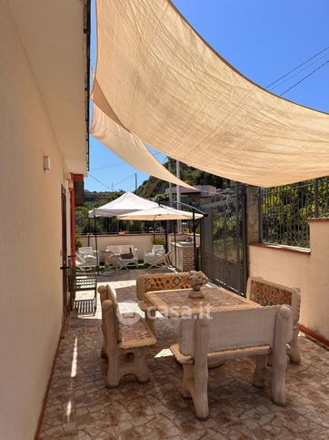 Villa in residenziale in Via Panoramica del Mare 4